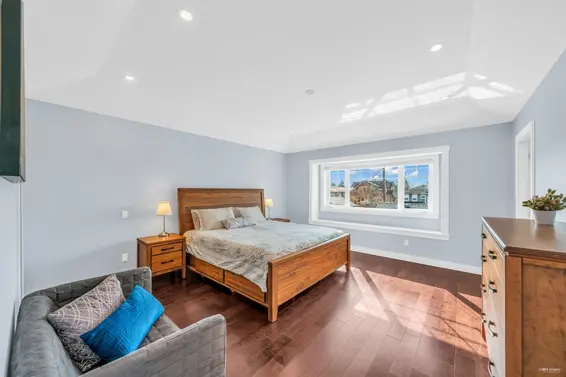 337 East 17th Street, North Vancouver For Sale - image 22