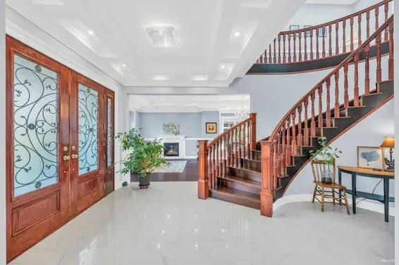 337 East 17th Street, North Vancouver For Sale - image 3