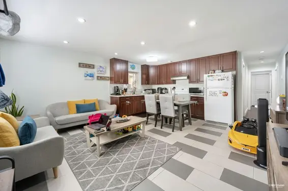 337 East 17th Street, North Vancouver For Sale - image 32