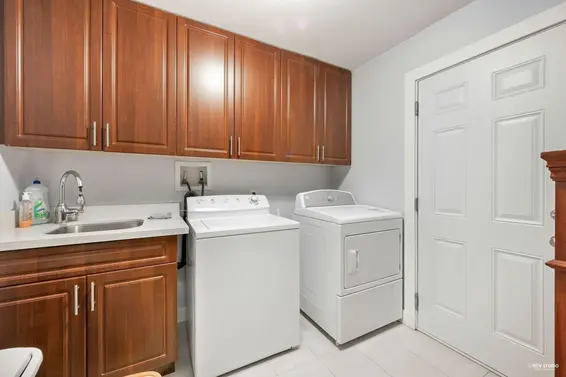 337 East 17th Street, North Vancouver For Sale - image 33