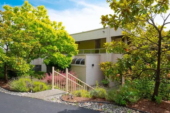 210 2274 Folkestone Way, West Vancouver For Sale - image 38