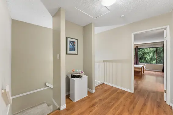 834 Hendecourt Road, North Vancouver For Sale - image 13