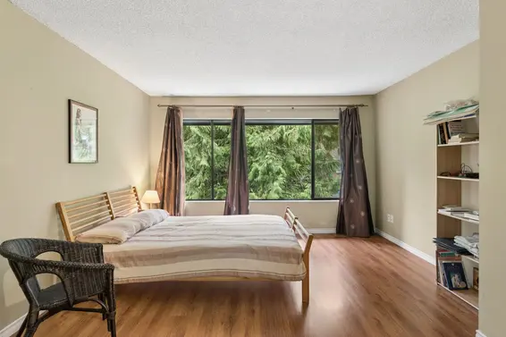 834 Hendecourt Road, North Vancouver For Sale - image 15