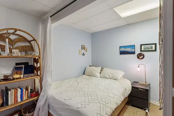 834 Hendecourt Road, North Vancouver For Sale - image 21