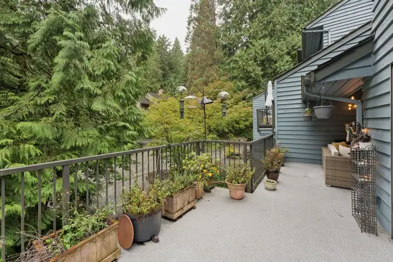 834 Hendecourt Road, North Vancouver For Sale - image 7