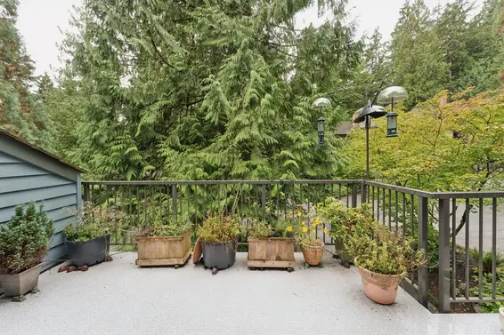 834 Hendecourt Road, North Vancouver For Sale - image 8