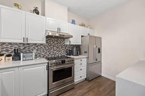 403 678 West Queens Road, North Vancouver For Sale - image 10