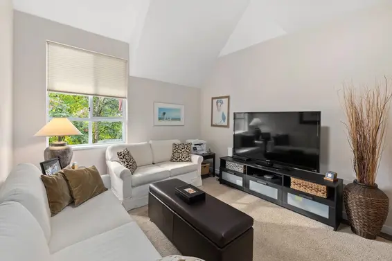 403 678 West Queens Road, North Vancouver For Sale - image 18