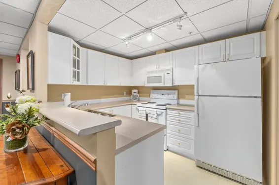 403 678 West Queens Road, North Vancouver For Sale - image 27