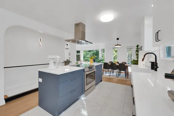 1652 Coleman Street, North Vancouver For Sale - image 3