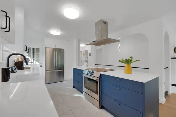 1652 Coleman Street, North Vancouver For Sale - image 5