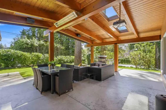 672 East St James Road, North Vancouver For Sale - image 11