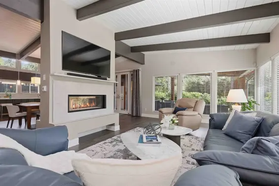 672 East St James Road, North Vancouver For Sale - image 15