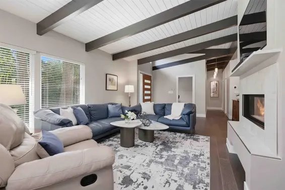 672 East St James Road, North Vancouver For Sale - image 16