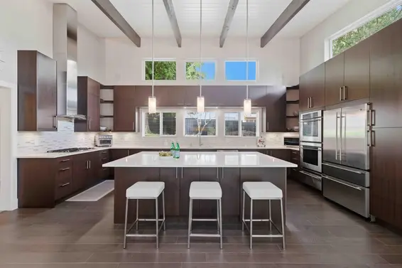 672 East St James Road, North Vancouver For Sale - image 25