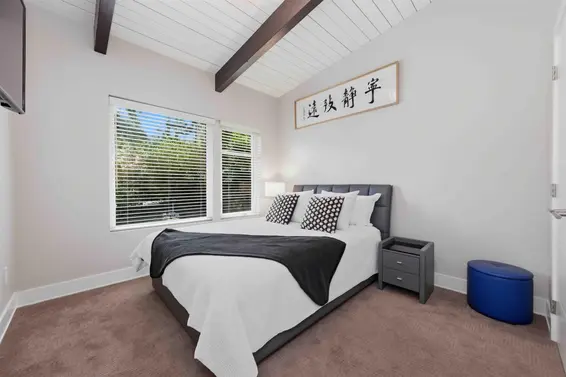 672 East St James Road, North Vancouver For Sale - image 36