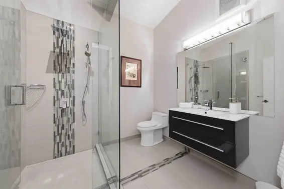 672 East St James Road, North Vancouver For Sale - image 38