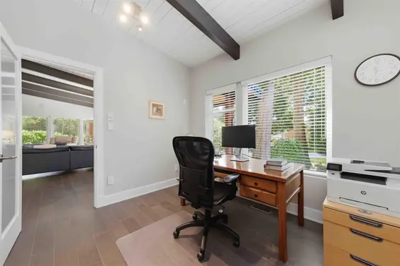 672 East St James Road, North Vancouver For Sale - image 40