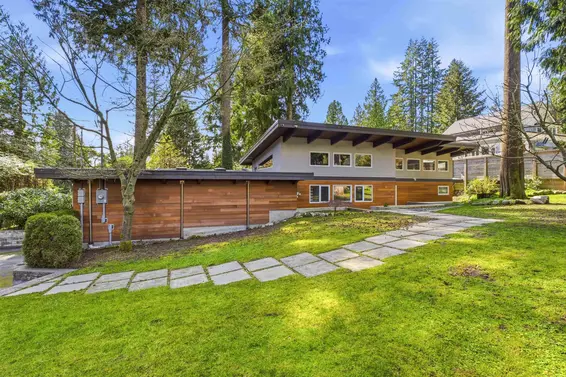 672 East St James Road, North Vancouver For Sale - image 5