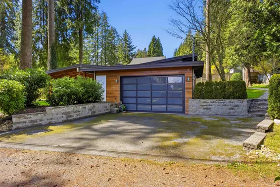 672 East St James Road, North Vancouver For Sale - image 6