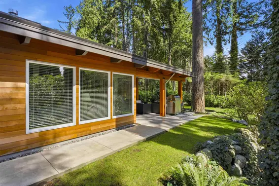 672 East St James Road, North Vancouver For Sale - image 7