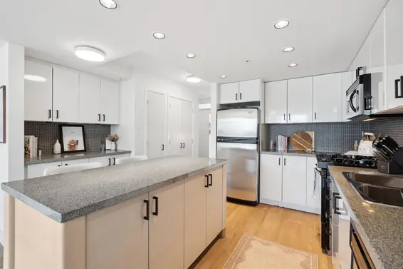 TH3 155 West 1st Street, North Vancouver For Sale - image 14