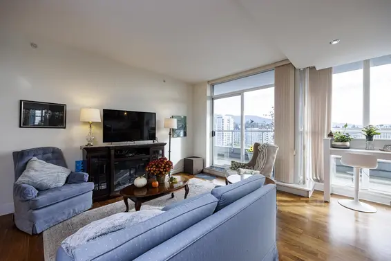 1702 121 West 16th Street, North Vancouver For Sale - image 12