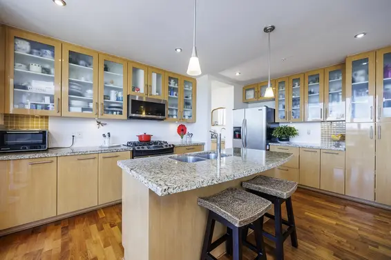 1702 121 West 16th Street, North Vancouver For Sale - image 13