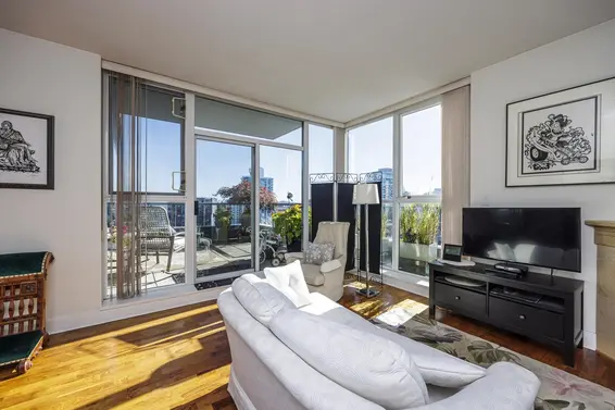 1702 121 West 16th Street, North Vancouver For Sale - image 6