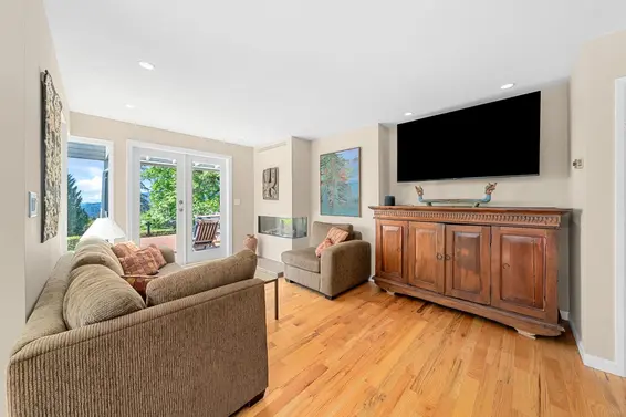 3961 St. Albans Avenue, North Vancouver For Sale - image 13