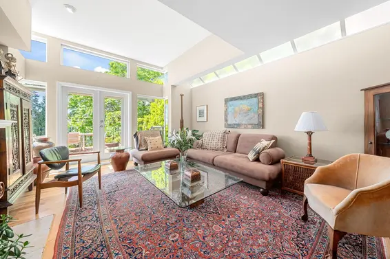 3961 St. Albans Avenue, North Vancouver For Sale - image 5