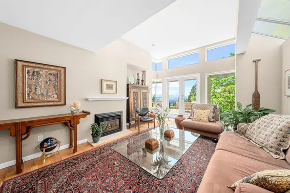 3961 St. Albans Avenue, North Vancouver For Sale - image 7