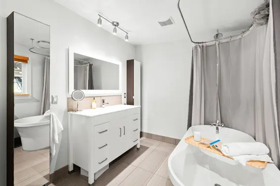 4462 Strathcona Road, North Vancouver For Sale - image 22