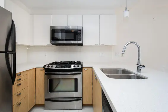 301 160 West 3rd Street, North Vancouver For Sale - image 2