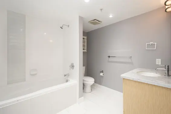 301 160 West 3rd Street, North Vancouver For Sale - image 8