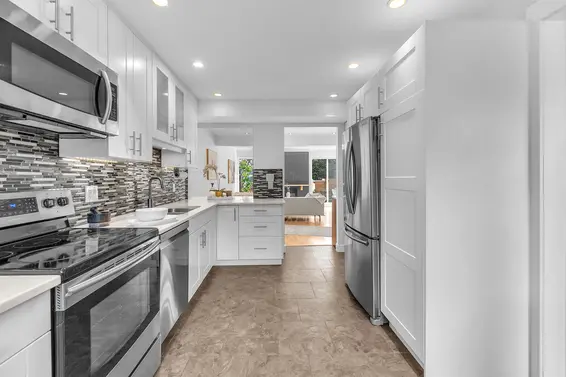 802 555 West 28th Street, North Vancouver For Sale - image 7