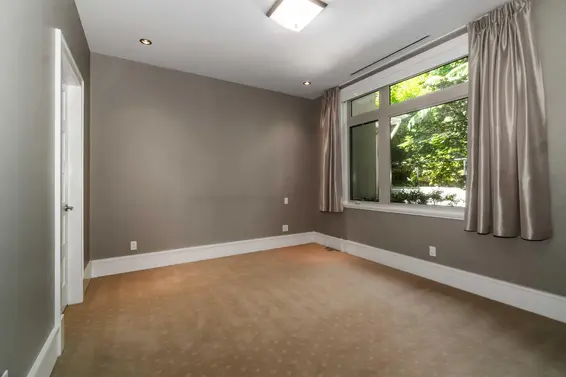 304 2535 Garden Court, West Vancouver For Sale - image 22