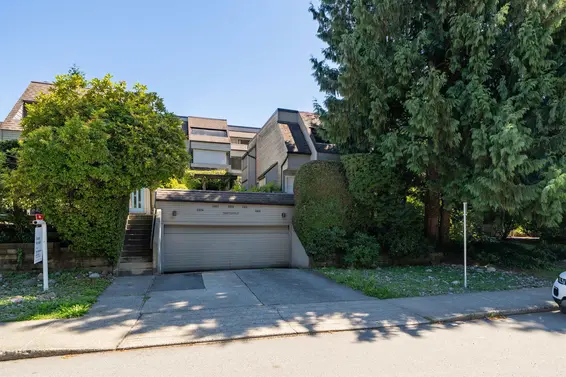 2018 Chesterfield Avenue, North Vancouver For Sale - image 2