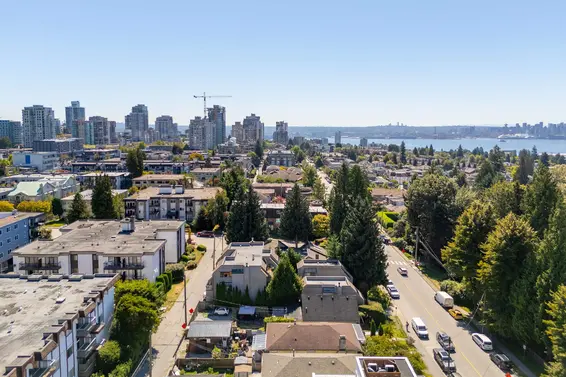 2018 Chesterfield Avenue, North Vancouver For Sale - image 28
