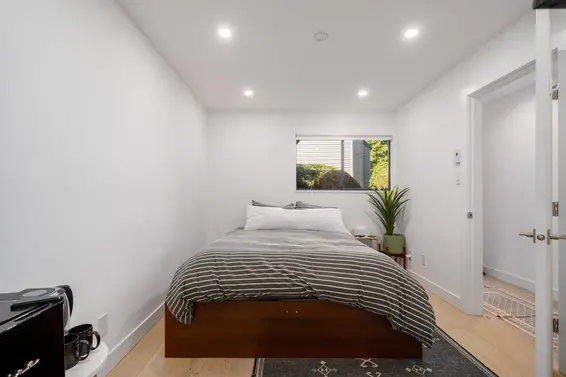 2018 Chesterfield Avenue, North Vancouver For Sale - image 7