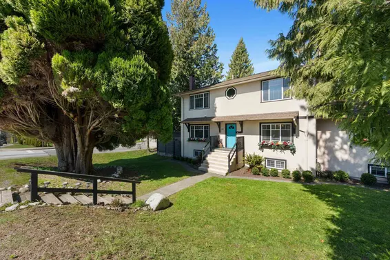 300 East 25th Street, North Vancouver