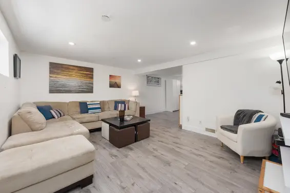 300 East 25th Street, North Vancouver For Sale - image 11