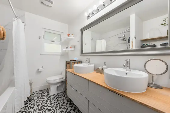 300 East 25th Street, North Vancouver For Sale - image 20