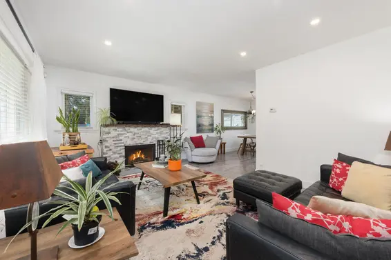 300 East 25th Street, North Vancouver For Sale - image 5