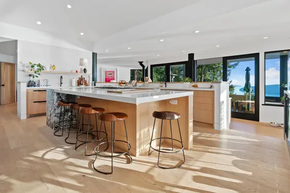 168 Sunset Drive, Lions Bay For Sale - image 14