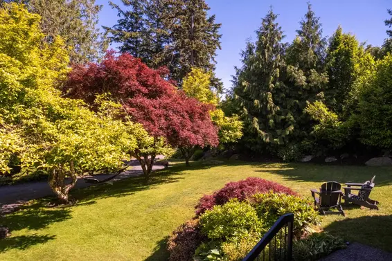 6265 Summit Avenue, West Vancouver