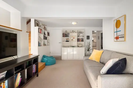 3841 Lonsdale Avenue, North Vancouver For Sale - image 17