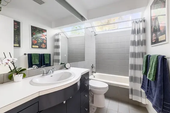 3841 Lonsdale Avenue, North Vancouver For Sale - image 23