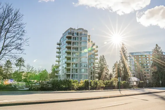 903 995 Roche Point Drive, North Vancouver