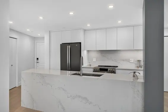 906 995 Roche Point Drive, North Vancouver For Sale - image 3